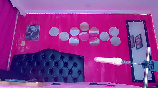 Snapshot of TiffanyMackensyy chatting on 11-29-25, 03:20 TiffanyMackensyy online show from 11-29-25, 03:20