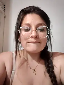 Neve Collins online show from 12-22-24, 11:11