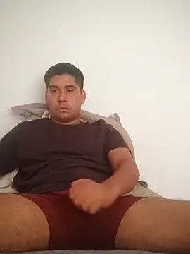 estudiante69 online show from 12-29-24, 03:13