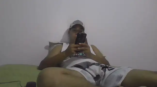 estudiante69 online show from 02-14-25, 02:18