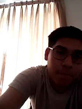 estudiante69 online show from 11-26-25, 02:29