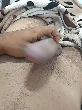 Leleko1997 online show from 10-20-25, 05:02