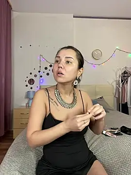 MiraMiss online show from 12-18-24, 05:15