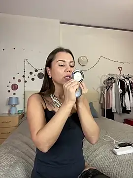 MiraMiss online show from 12-25-24, 07:57