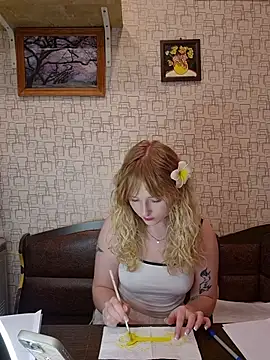 Snapshot of lola__banny chatting on 10-22-25, 03:45 lola banny online show from 10-22-25, 03:45