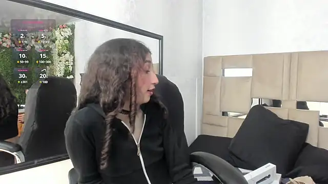 Queenjenn   online show from 02-01-25, 02:34