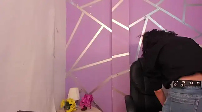 Queenjenn   online show from 02-16-25, 07:49