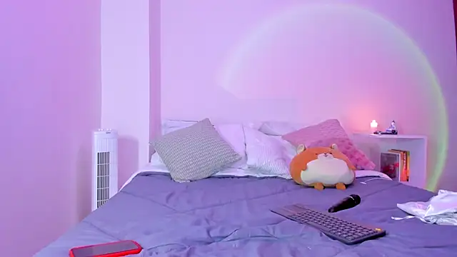 emillyhills online show from 12-17-24, 06:02