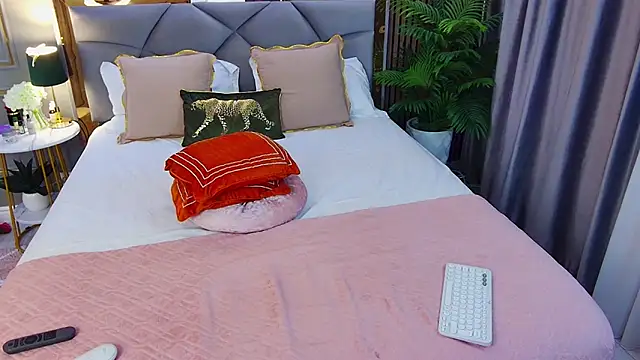 AvaCristal online show from 02-11-26, 09:31