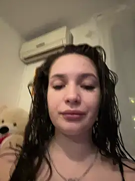 Snapshot of VixenAmour chatting on 02-03-25, 05:46 VixenAmour online show from 02-03-25, 05:46