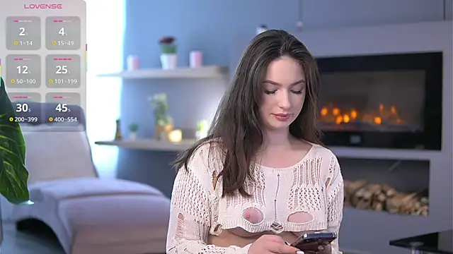 Snapshot of VixenAmour chatting on 09-16-25, 04:57 VixenAmour online show from 09-16-25, 04:57