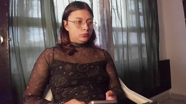 Noellesable online show from 11-12-25, 05:24