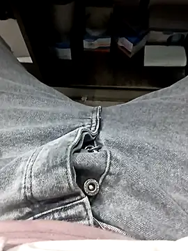 Steve98768 online show from 12-10-24, 03:55