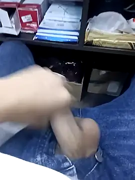 Steve98768 online show from 10-09-25, 07:23