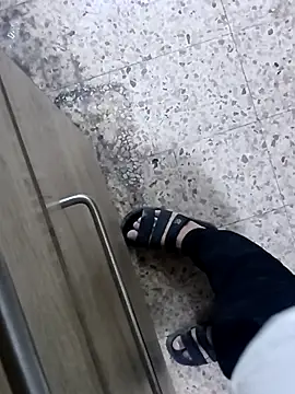 Steve98768 online show from 10-29-25, 08:43