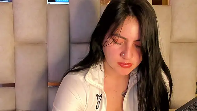 jenifer  power10 online show from 01-05-25, 04:06