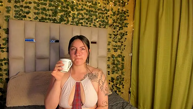 jenifer  power10 online show from 02-12-25, 12:44