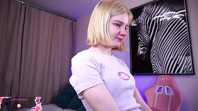 Snapshot of OdelinaFicken chatting on 10-28-25, 05:55 OdelinaFicken online show from 10-28-25, 05:55