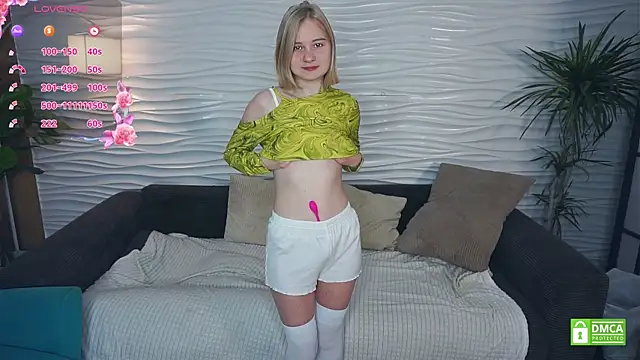 Snapshot of OdelinaFicken chatting on 11-12-25, 04:35 OdelinaFicken online show from 11-12-25, 04:35