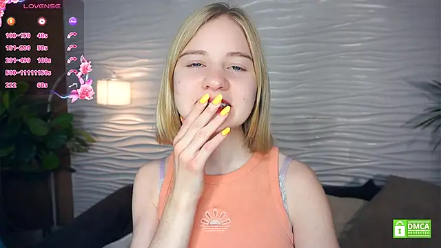 Snapshot of OdelinaFicken chatting on 11-13-25, 04:11 OdelinaFicken online show from 11-13-25, 04:11