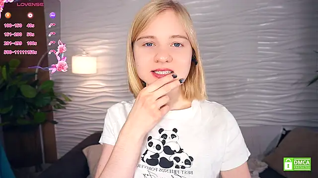 Snapshot of OdelinaFicken chatting on 11-29-25, 04:04 OdelinaFicken online show from 11-29-25, 04:04