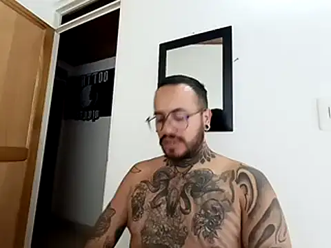 Snapshot of Nicky_smith__ chatting on 12-06-24, 02:24 Nicky smith online show from 12-06-24, 02:24