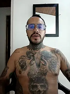 Snapshot of Nicky_smith__ chatting on 12-10-24, 02:38 Nicky smith online show from 12-10-24, 02:38