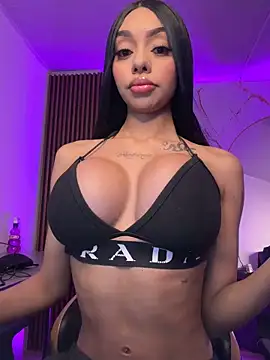 Snapshot of Tiffanny chatting on 04-04-26, 01:08 Tiffanny online show from 04-04-26, 01:08