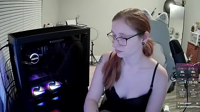 LilyFoxxx online show from 10-20-25, 03:18