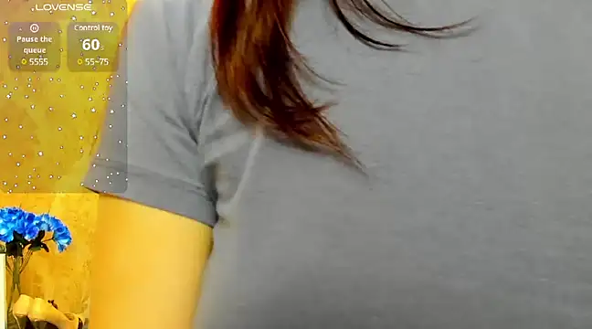 Snapshot of AddisonMars chatting on 12-15-24, 04:29 AddisonMars online show from 12-15-24, 04:29