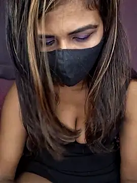 Snapshot of Aaliyalove1 chatting on 03-05-25, 03:18 Aaliyalove1 online show from 03-05-25, 03:18