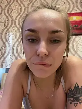 Snapshot of Burning_girlss chatting on 12-14-24, 06:02 Burning girlss online show from 12-14-24, 06:02