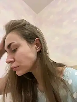 Snapshot of Burning_girlss chatting on 12-24-24, 10:17 Burning girlss online show from 12-24-24, 10:17