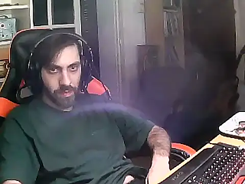 Snapshot of johnwood88 chatting on 02-07-25, 06:24 johnwood88 online show from 02-07-25, 06:24