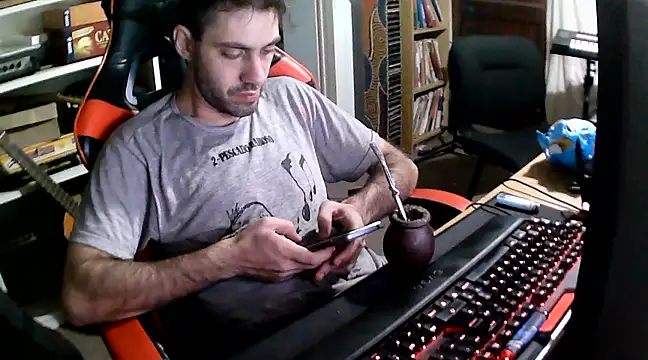 Snapshot of johnwood88 chatting on 02-27-25, 10:37 johnwood88 online show from 02-27-25, 10:37