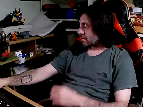 Snapshot of johnwood88 chatting on 11-01-25, 04:36 johnwood88 online show from 11-01-25, 04:36