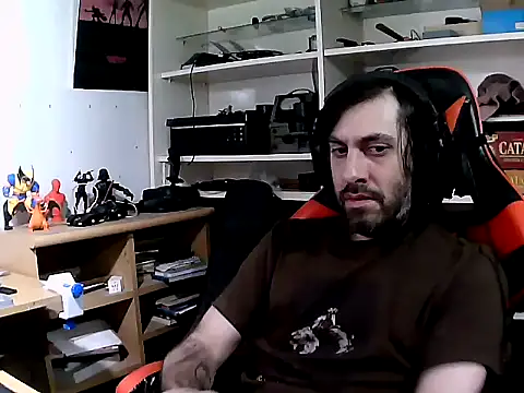 Snapshot of johnwood88 chatting on 11-13-25, 05:39 johnwood88 online show from 11-13-25, 05:39