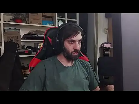 Snapshot of johnwood88 chatting on 12-04-25, 04:00 johnwood88 online show from 12-04-25, 04:00