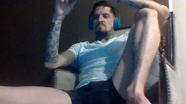 Snapshot of Paybackk100 chatting on 02-10-25, 09:36 Paybackk100 online show from 02-10-25, 09:36