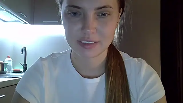 Lucky Anna online show from 10-25-25, 06:24