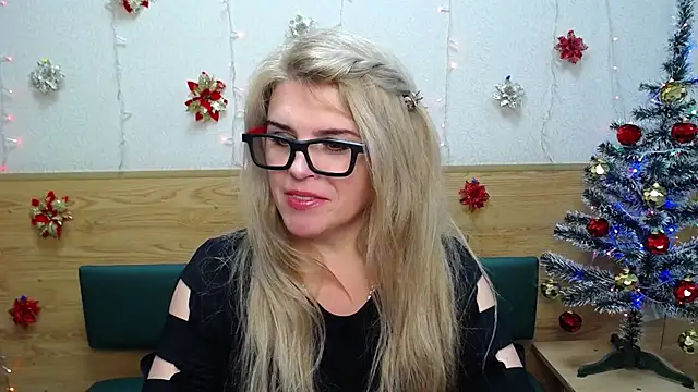 Julya Barbi online show from 12-20-24, 09:21