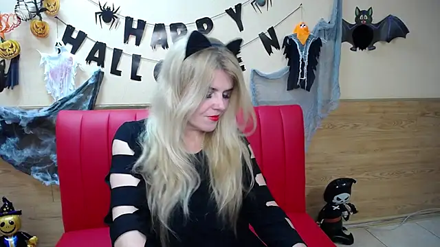 Julya Barbi online show from 10-31-25, 06:20