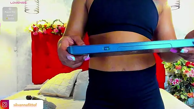 Snapshot of SilvannaFit chatting on 02-04-26, 11:27 SilvannaFit online show from 02-04-26, 11:27