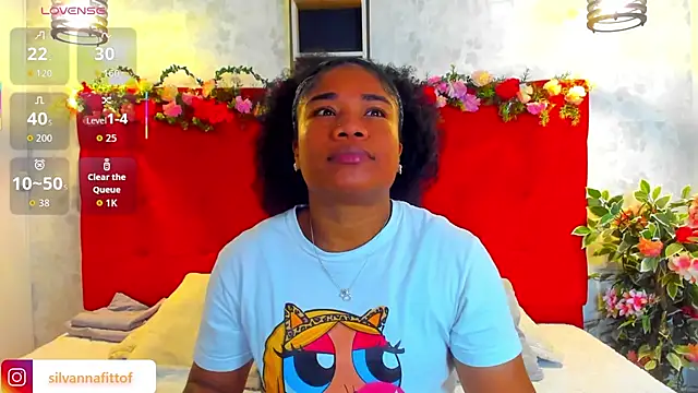 Snapshot of SilvannaFit chatting on 03-09-26, 11:47 SilvannaFit online show from 03-09-26, 11:47