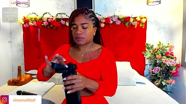 Snapshot of SilvannaFit chatting on 03-16-26, 11:58 SilvannaFit online show from 03-16-26, 11:58