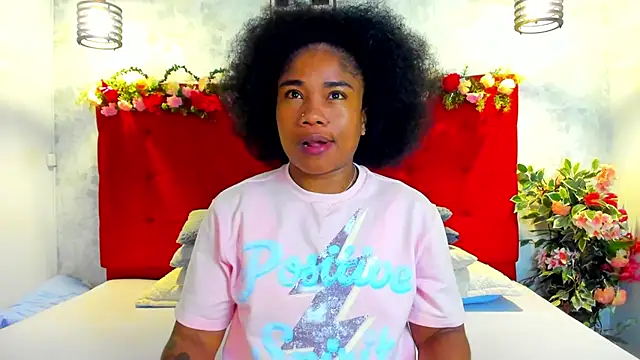 Snapshot of SilvannaFit chatting on 04-11-26, 09:02 SilvannaFit online show from 04-11-26, 09:02