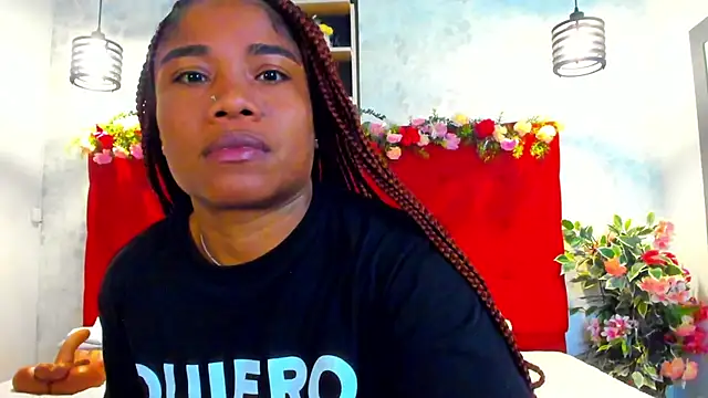 Snapshot of SilvannaFit chatting on 04-15-26, 11:50 SilvannaFit online show from 04-15-26, 11:50