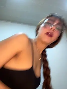 Snapshot of CANDYXXX- chatting on 10-22-25, 03:07 CANDYXXX- online show from 10-22-25, 03:07