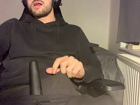 Snapshot of taallguyy_196 chatting on 02-27-25, 06:53 taallguyy 196 online show from 02-27-25, 06:53