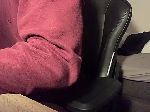 Snapshot of taallguyy_196 chatting on 03-16-25, 08:43 taallguyy 196 online show from 03-16-25, 08:43